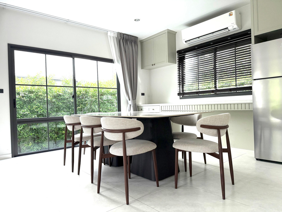 บ้านบางนา แบริ่ง ลาซาล : Setthasiri Bangna KM.10 บ้านเดี่ยว 2 ชั้น พร้อมอยู่ ทำเลบางนา ใกล้คลับเฮ้าส์ เป็นส่วนตัวสูง Please call: 062-496-6454