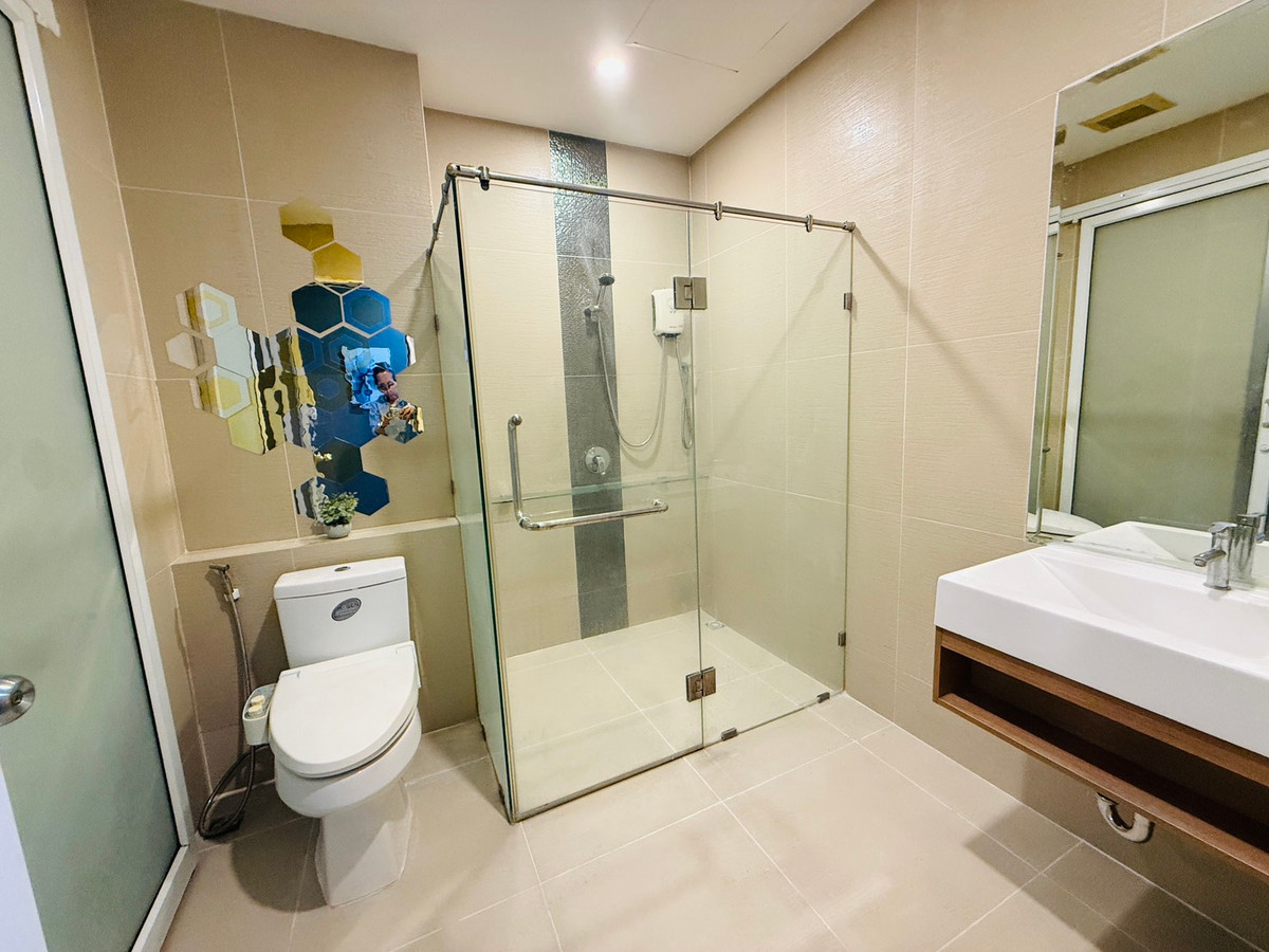 ให้เช่าคอนโดลาดพร้าว101 แฮปปี้แลนด์ :  ให้เช่า Happy condo ลาดพร้าว 101ขนาด 90.40 ตรม. ชั้น 7  ตึก South  วิวเมือง  MRT ลาดพร้าว 101