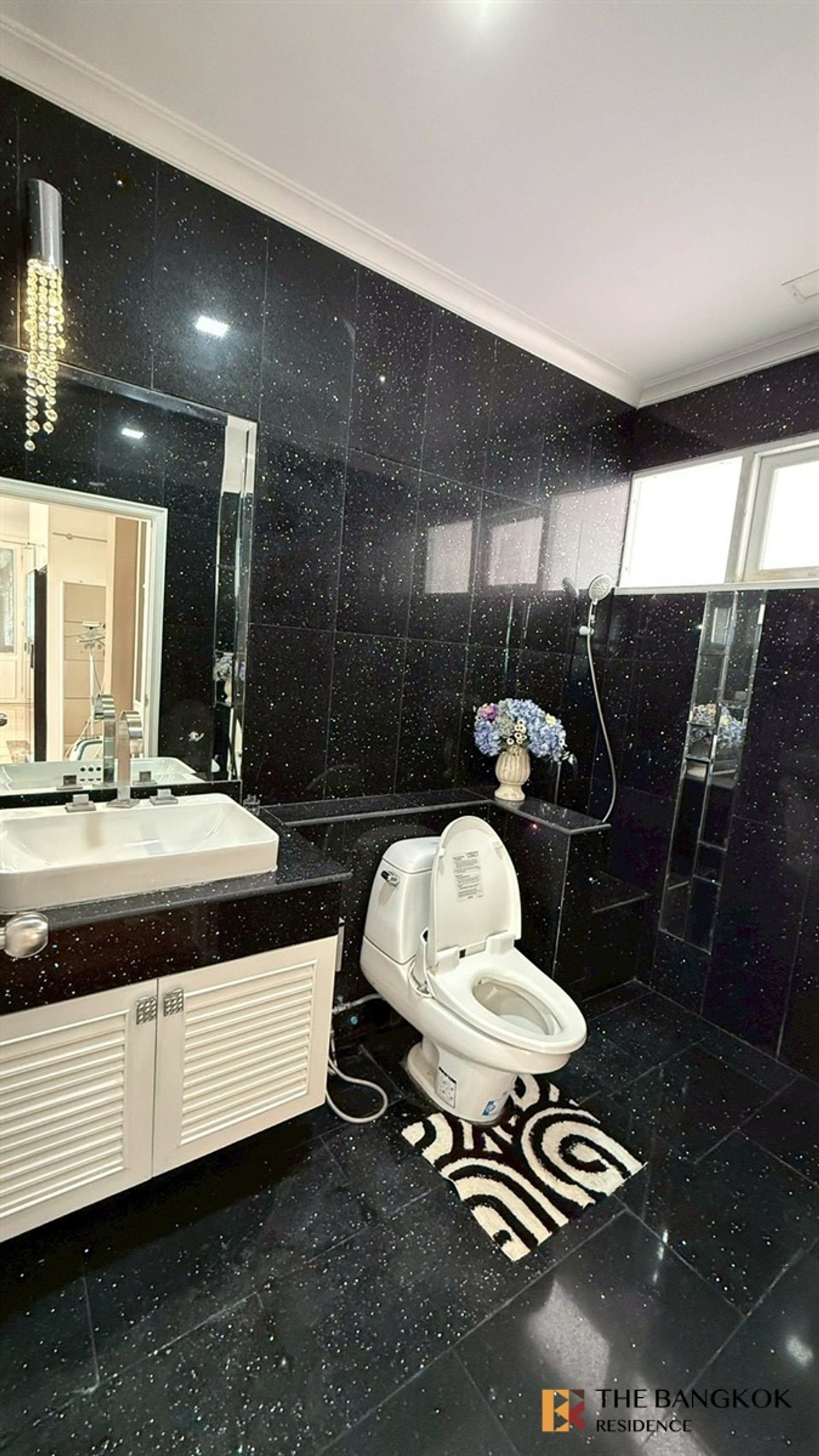 For RentHouseLadkrabang, Suwannaphum Airport :  Perfect Masterpiece Sukhumvit 77 🏡 New luxury home, fully functional, best price in the project 🔥 