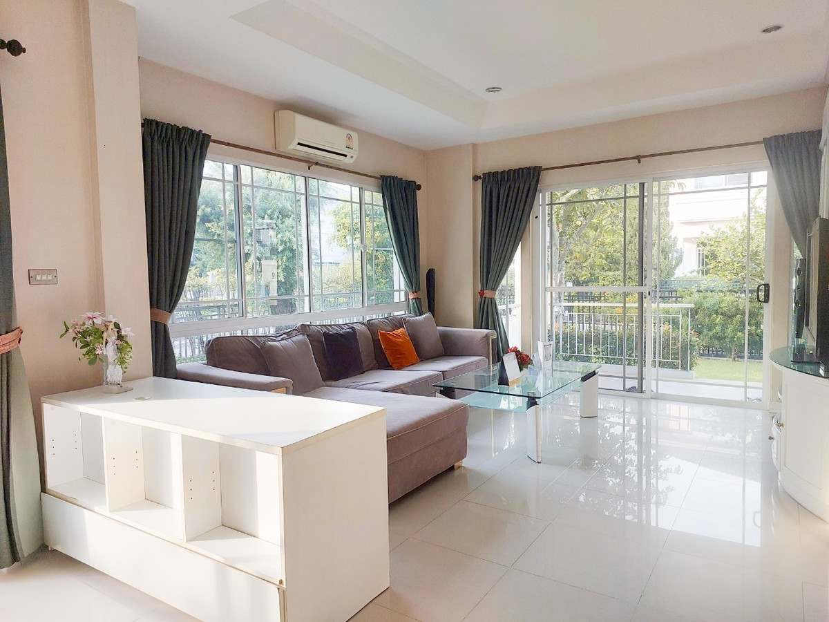 ให้เช่าบ้านบางแค เพชรเกษม : Move-in Ready Corner House with Garden for Rent | Nantawan Sathorn–Ratchaphruek  3 bed 3 bath