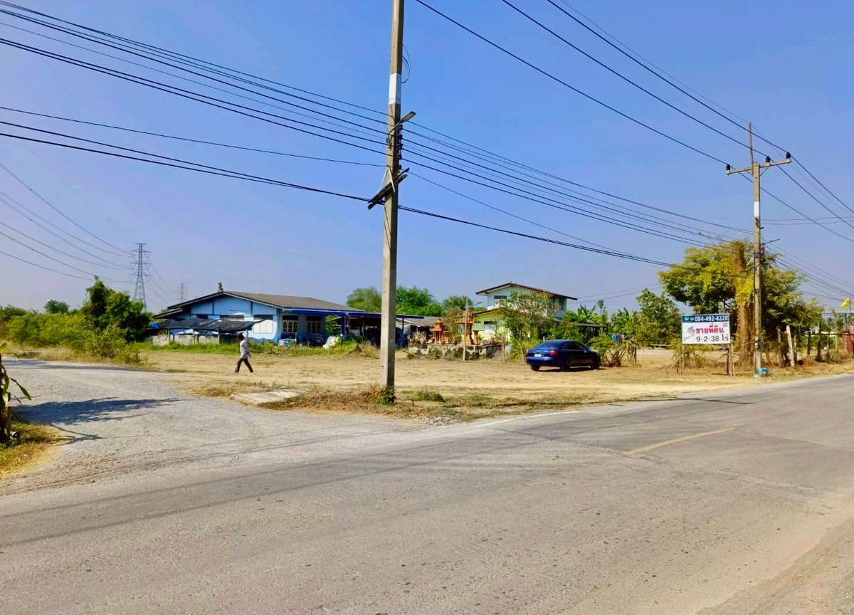 ขายที่ดินนครปฐม : ขายยกแปลง! ที่ดินนครชัยศรี  9-2-38 ไร่ แบ่งแล้ว 10 โฉนด  พร้อมทำโครงการหรือจัดสรรขายต่อ