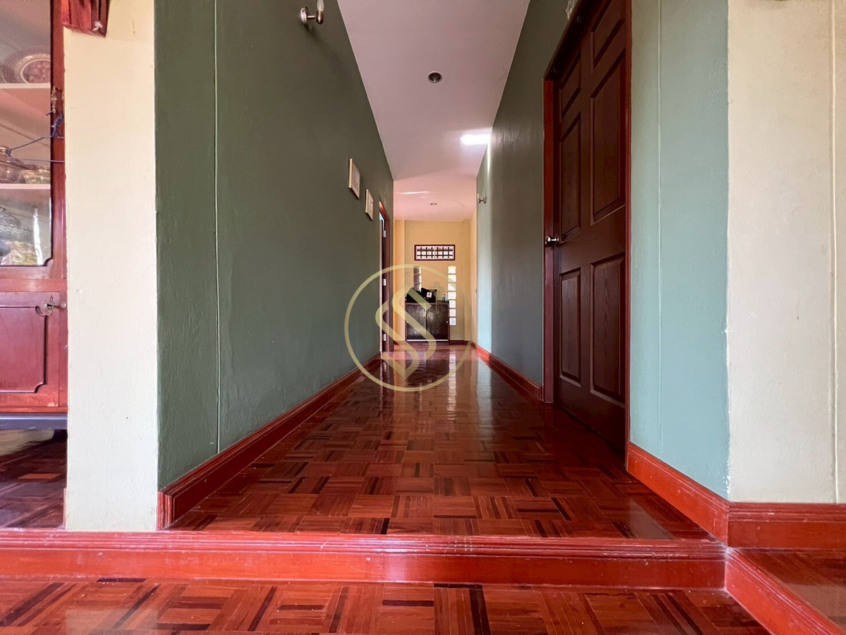 For SaleHouseChai Nat : Urgent sale, Baan Suan Som O, a fertile vacation home in Sankhaburi District. Chainat Province 4 rai 1 ngan, no flooding.