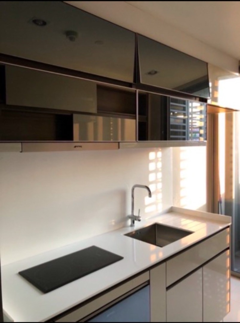 For SaleCondoSiam Paragon ,Chulalongkorn,Samyan : 🔥Urgent Sale🔥 The Room Rama 4, near MRT Hua Lamphong Station. Fully furnished and ready to move in.