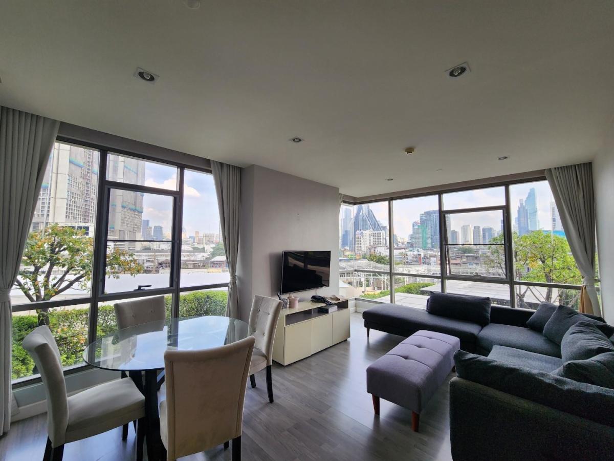 ขายคอนโดสยาม จุฬา สามย่าน : 🔥ขายด่วน🔥เดอะ รูม พระราม 4 ใกล้สถานีรถไฟฟ้า MRT หัวลำโพง เฟอร์นิเจอร์ครบ พร้อมเข้าอยู่