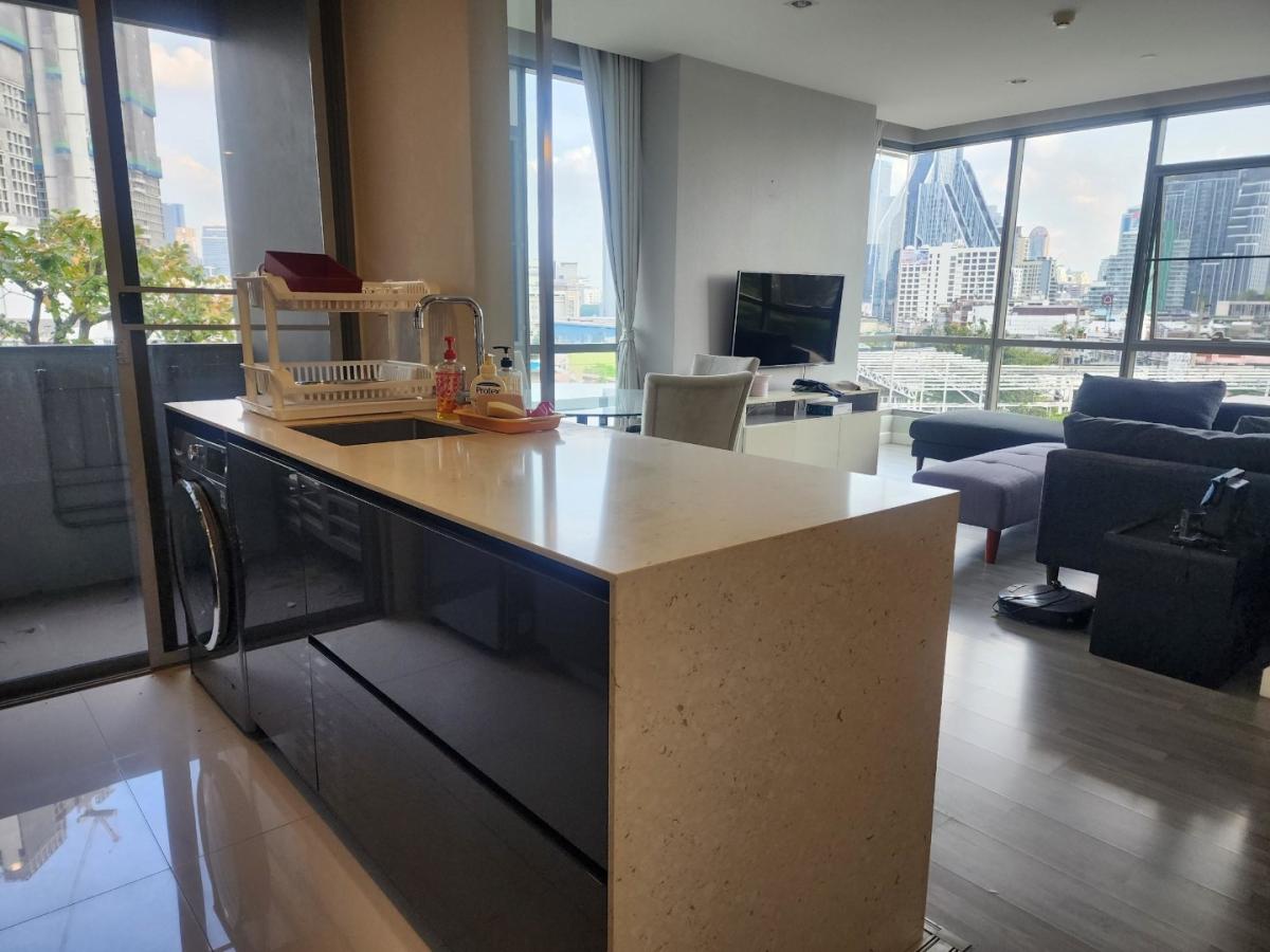 ขายคอนโดสยาม จุฬา สามย่าน : 🔥ขายด่วน🔥เดอะ รูม พระราม 4 ใกล้สถานีรถไฟฟ้า MRT หัวลำโพง เฟอร์นิเจอร์ครบ พร้อมเข้าอยู่