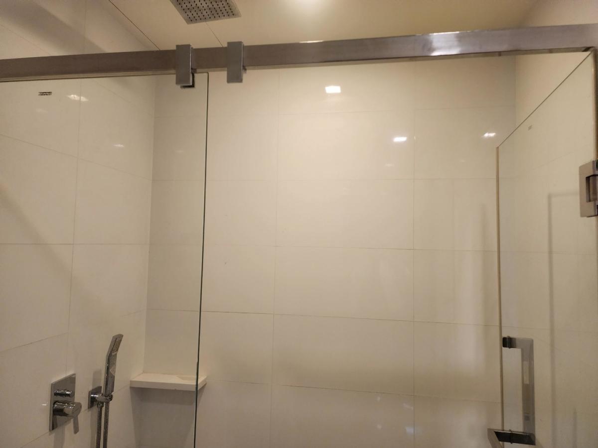 ขายคอนโดสยาม จุฬา สามย่าน : 🔥ขายด่วน🔥เดอะ รูม พระราม 4 ใกล้สถานีรถไฟฟ้า MRT หัวลำโพง เฟอร์นิเจอร์ครบ พร้อมเข้าอยู่