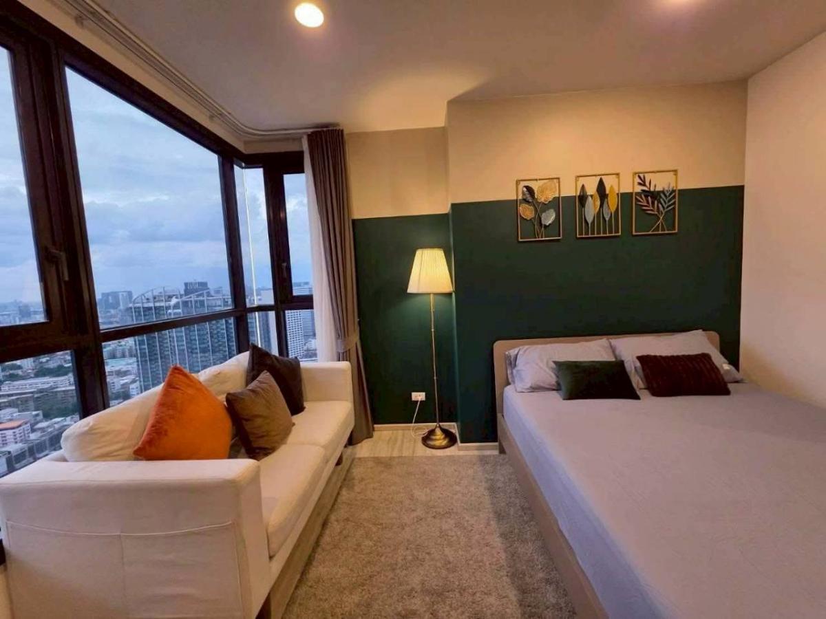 For RentCondoRatchadapisek, Huaikwang, Suttisan : 🔥For Rent Now🔥 XT Huai Khwang, Corner Unit, Beautiful View, Fully Furnished, Ready to Move In, Near MRT Huai Khwang Station