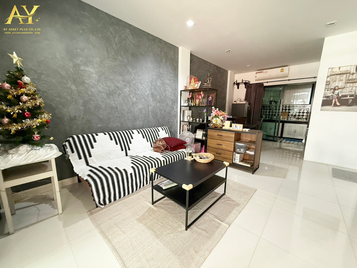 ขายทาวน์โฮมโชคชัย4 ลาดพร้าว71 : ขายด่วน!! ทาวน์โฮม 3ชั้น 34.7ตรว โครงการ Cozy ลาดพร้าว71 (ซอยสตรีวิทยา2 ซอย10) เพียง6.4MB!!✅     ทาวน์โฮมสไตล์ cozy&loft บ้านหลังมุม (หลังสุดท้าย) 