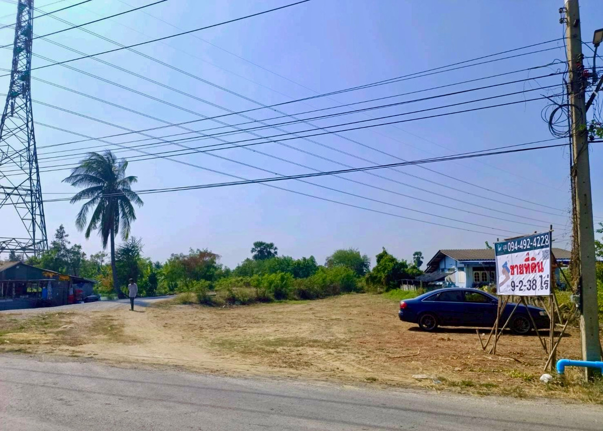 ขายที่ดินนครปฐม : ขายยกแปลง! ที่ดินนครชัยศรี  9-2-38 ไร่ แบ่งแล้ว 10 โฉนด  พร้อมทำโครงการหรือจัดสรรขายต่อ