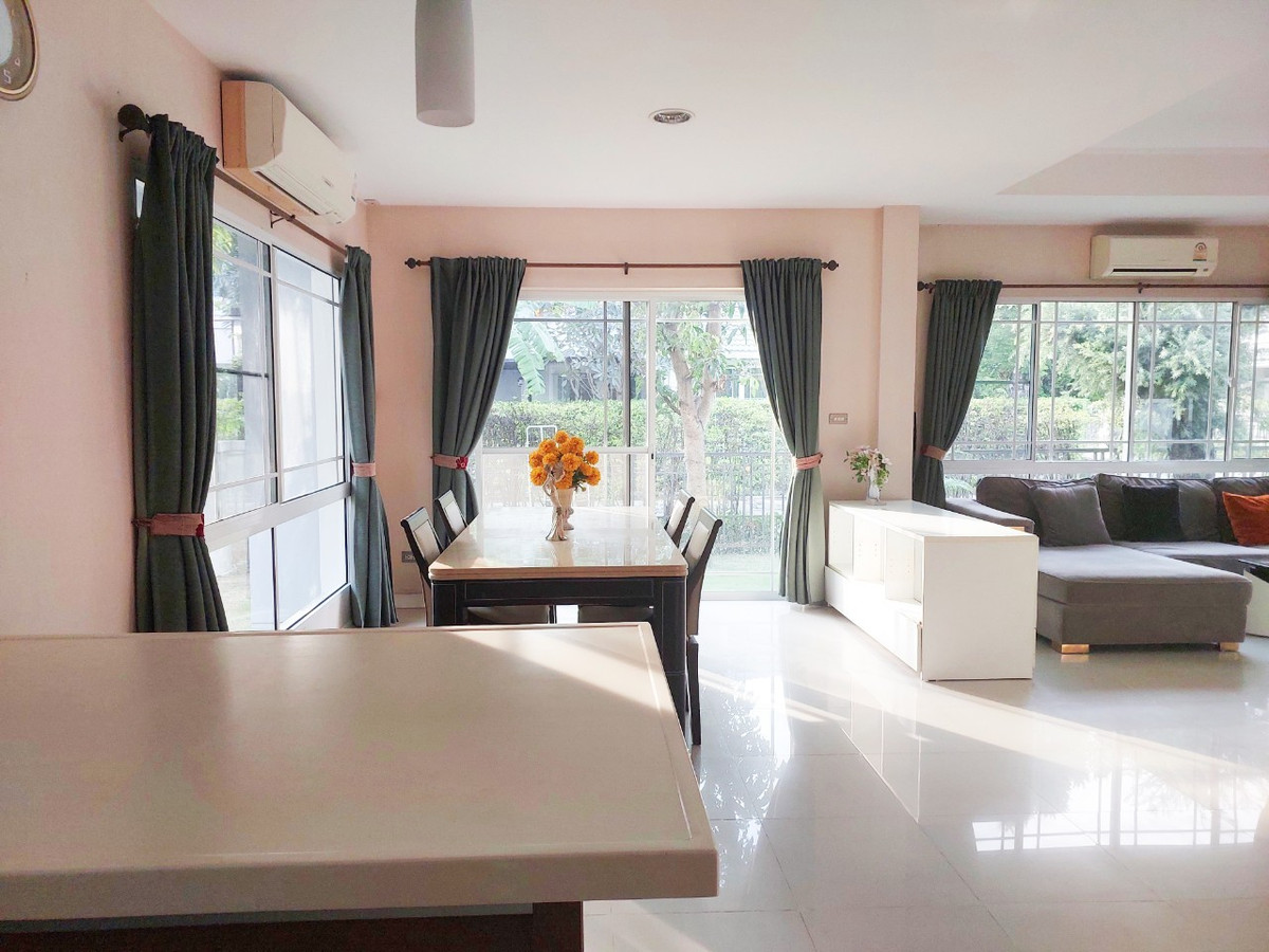 ให้เช่าบ้านบางแค เพชรเกษม : Move-in Ready Corner House with Garden for Rent | Nantawan Sathorn–Ratchaphruek  3 bed 3 bath