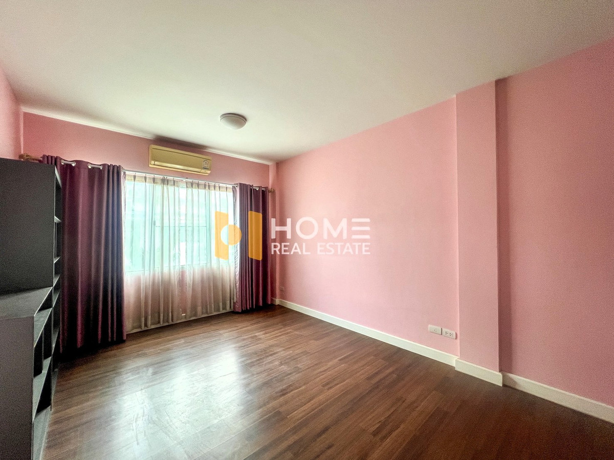 ขายทาวน์โฮมพัฒนาการ ศรีนครินทร์ : เข้าเมืองง่าย หลังบ้านใหญ่ 🔥 ทาวน์ อเวนิว พระราม 9 / 3 ห้องนอน (ขาย), Town Avenue Rama 9 / 3 Bedrooms (FOR SALE) BZD106