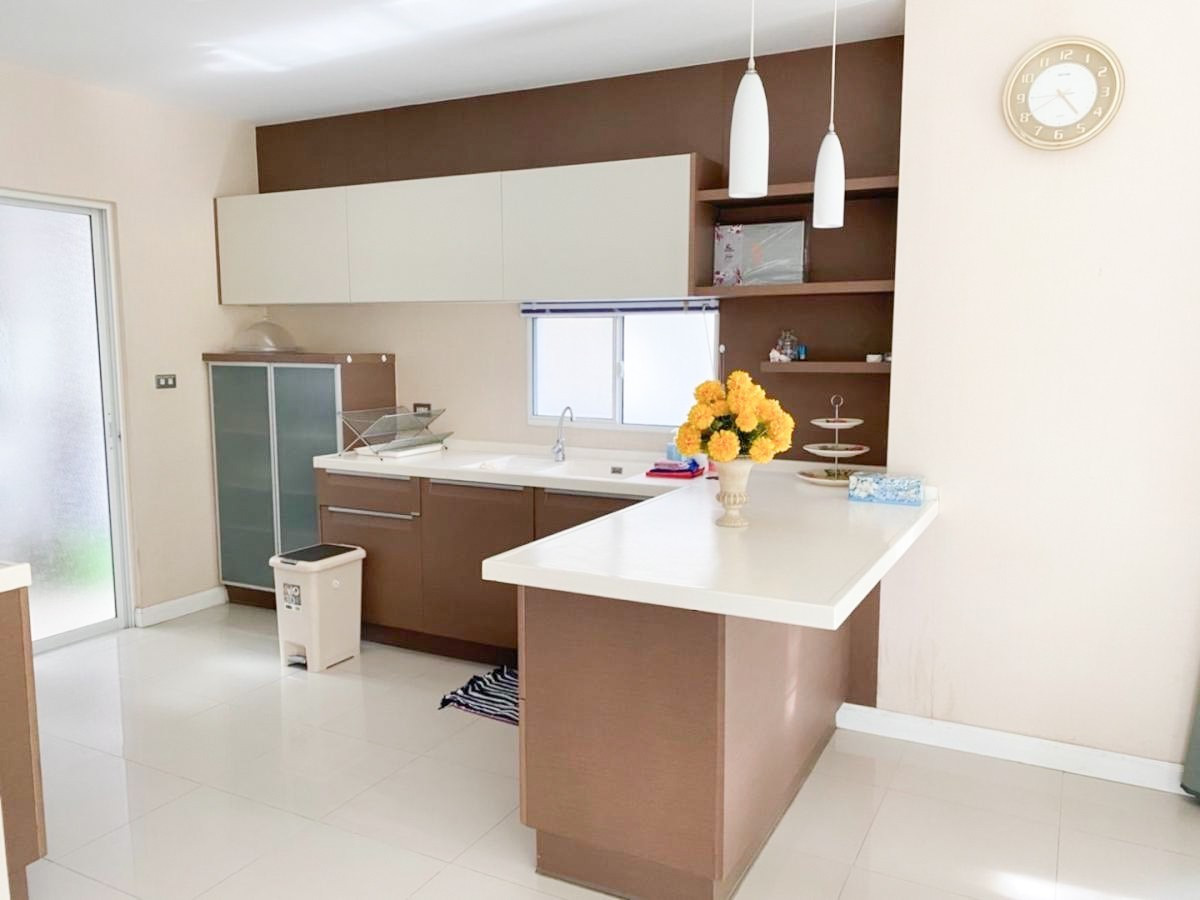 ให้เช่าบ้านบางแค เพชรเกษม : Move-in Ready Corner House with Garden for Rent | Nantawan Sathorn–Ratchaphruek  3 bed 3 bath