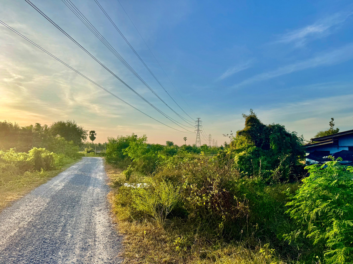 ขายที่ดินนครปฐม : ขายยกแปลง! ที่ดินนครชัยศรี  9-2-38 ไร่ แบ่งแล้ว 10 โฉนด  พร้อมทำโครงการหรือจัดสรรขายต่อ