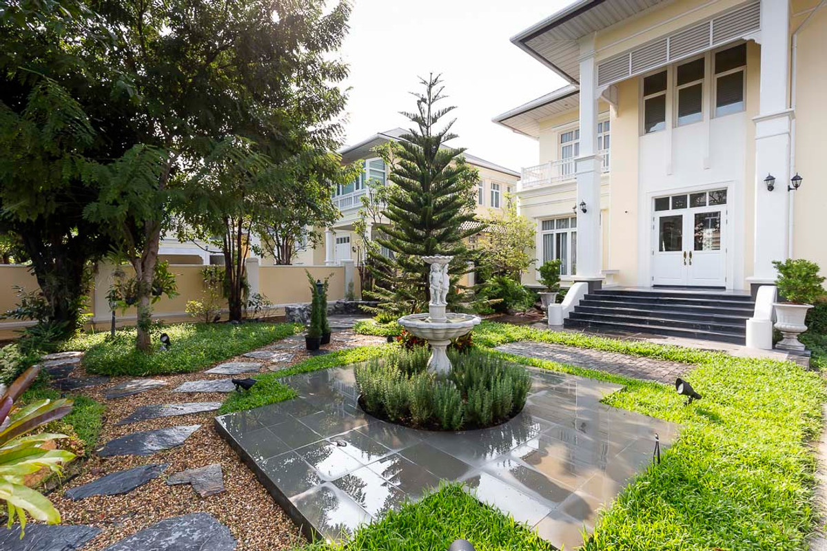ขายบ้านเกษตร นวมินทร์ ลาดปลาเค้า : The Royal Residence | คฤหาสน์หรู 196 ตร.ว. บนถนนเกษตร–นวมินทร์