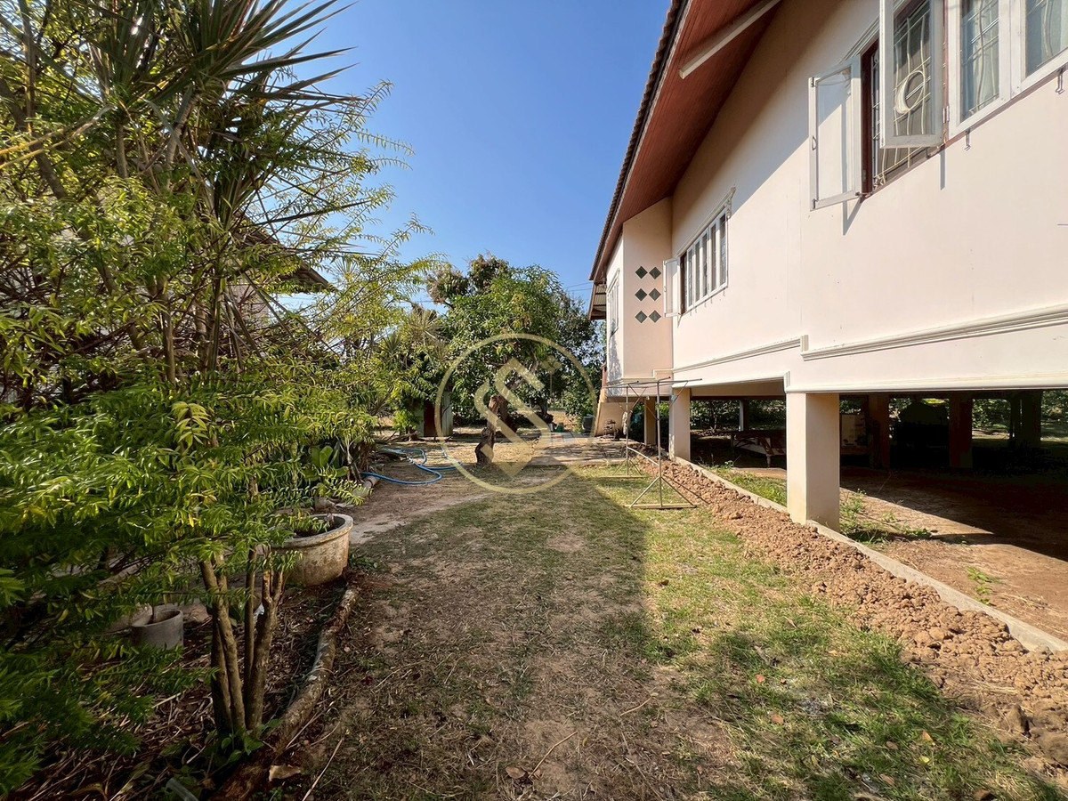 For SaleHouseChai Nat : Urgent sale, Baan Suan Som O, a fertile vacation home in Sankhaburi District. Chainat Province 4 rai 1 ngan, no flooding.