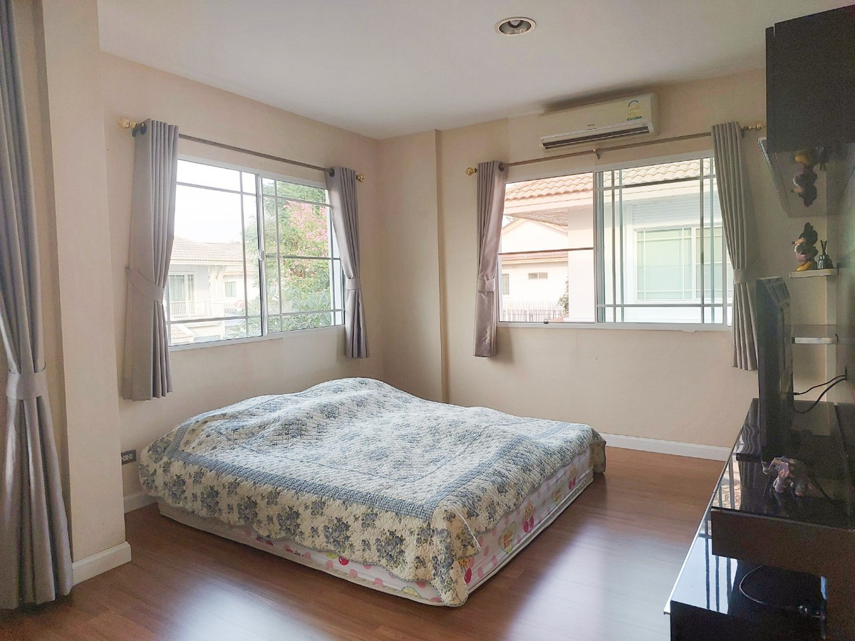 ให้เช่าบ้านบางแค เพชรเกษม : Move-in Ready Corner House with Garden for Rent | Nantawan Sathorn–Ratchaphruek  3 bed 3 bath