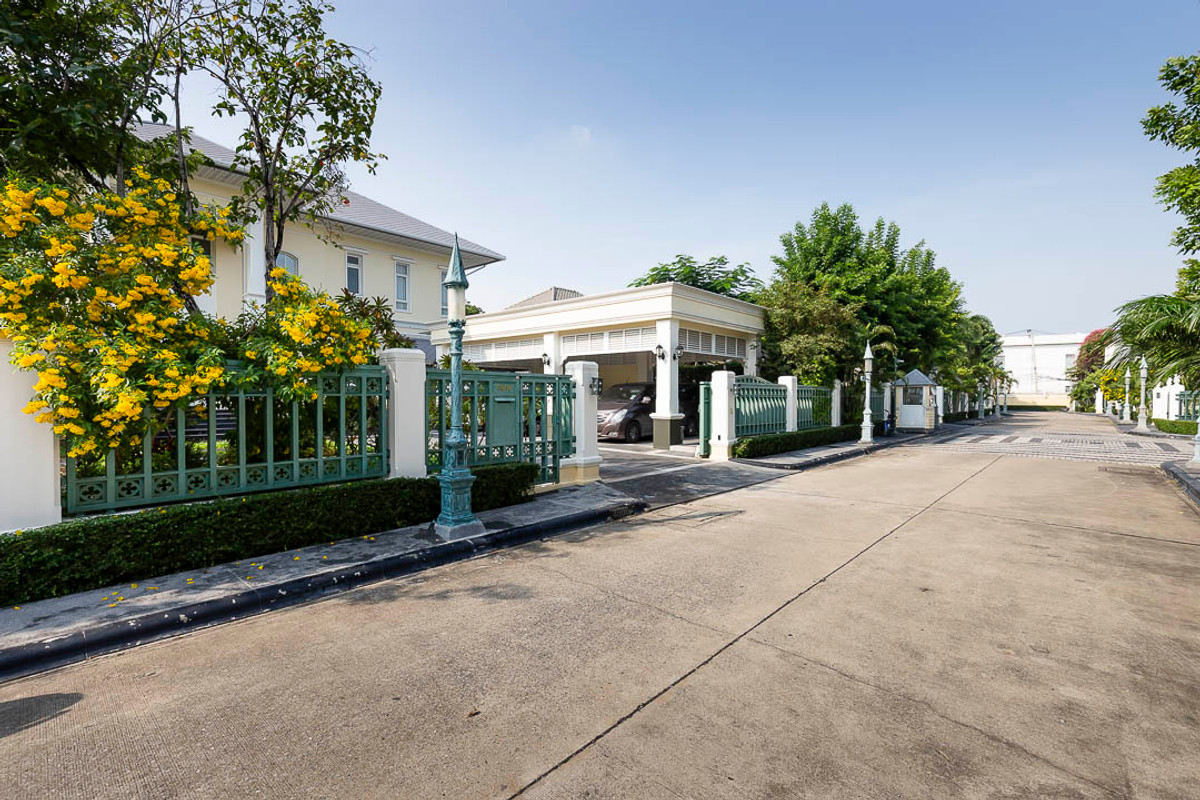 ขายบ้านเกษตร นวมินทร์ ลาดปลาเค้า : The Royal Residence | คฤหาสน์หรู 196 ตร.ว. บนถนนเกษตร–นวมินทร์