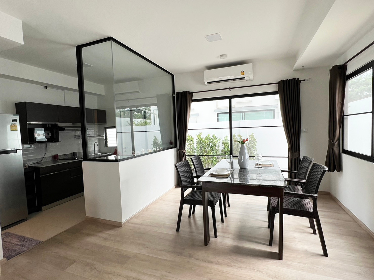 ขายทาวน์โฮมบางนา แบริ่ง ลาซาล : ทาวน์โฮมวินเทจหลังมุมสไตล์ยุโรป อินดี้ 5 บางนา กม.7 ตกแต่งพร้อมเข้าอยู่ 