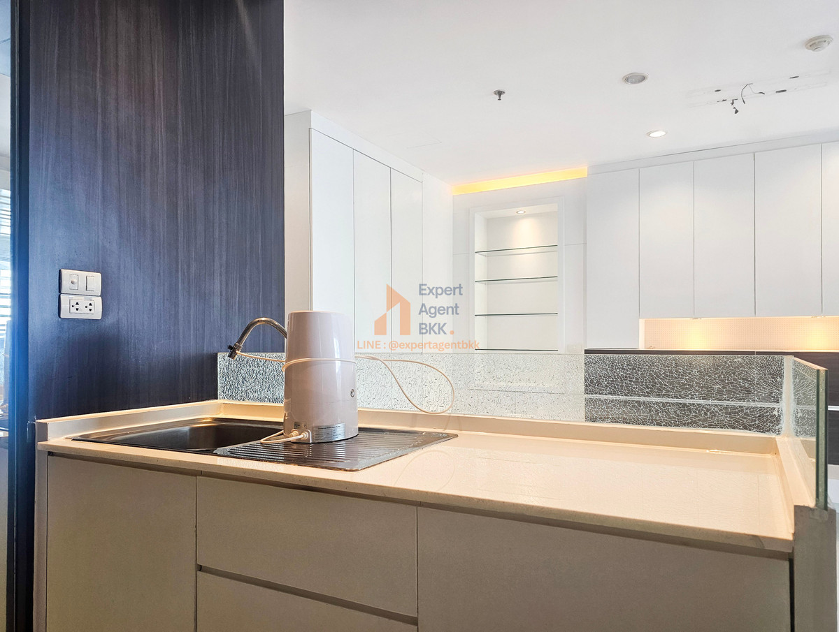 For SaleCondoRatchathewi,Phayathai : 🔥 Walk 2 minutes to BTS Ratchathewi! Big family size room Best price in the building for sale/SALE: Baan Klang Krung Siam - Pathumwan (Baan Klang Krung Siam-Pathumwan) - 2 bedrooms LC080