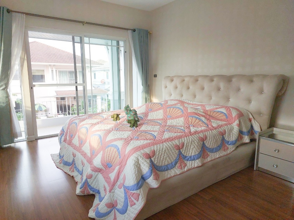ให้เช่าบ้านบางแค เพชรเกษม : Move-in Ready Corner House with Garden for Rent | Nantawan Sathorn–Ratchaphruek  3 bed 3 bath