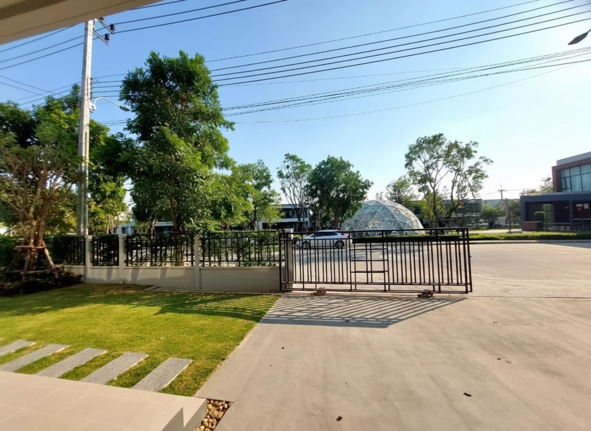 บ้านบางนา แบริ่ง ลาซาล : ขาย-ให้เช่า บ้านเดี่ยววิวสวน Centro บางนา สไตล์โมเดิร์น Type ใหญ่สุดในโครงการ 