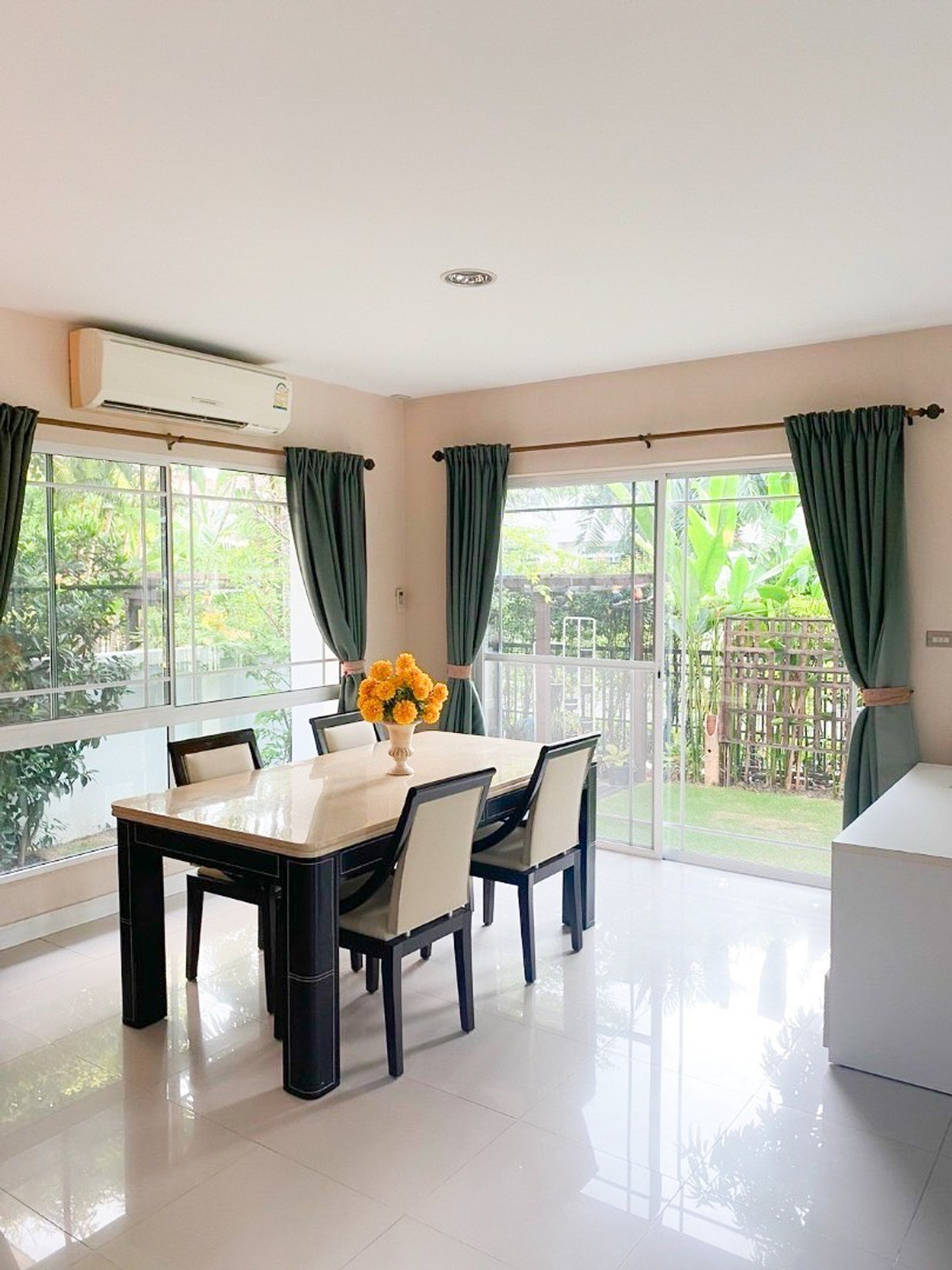 ให้เช่าบ้านบางแค เพชรเกษม : Move-in Ready Corner House with Garden for Rent | Nantawan Sathorn–Ratchaphruek  3 bed 3 bath