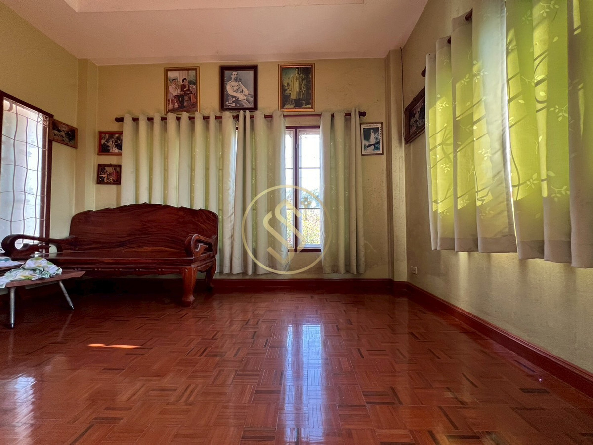 For SaleHouseChai Nat : Urgent sale, Baan Suan Som O, a fertile vacation home in Sankhaburi District. Chainat Province 4 rai 1 ngan, no flooding.