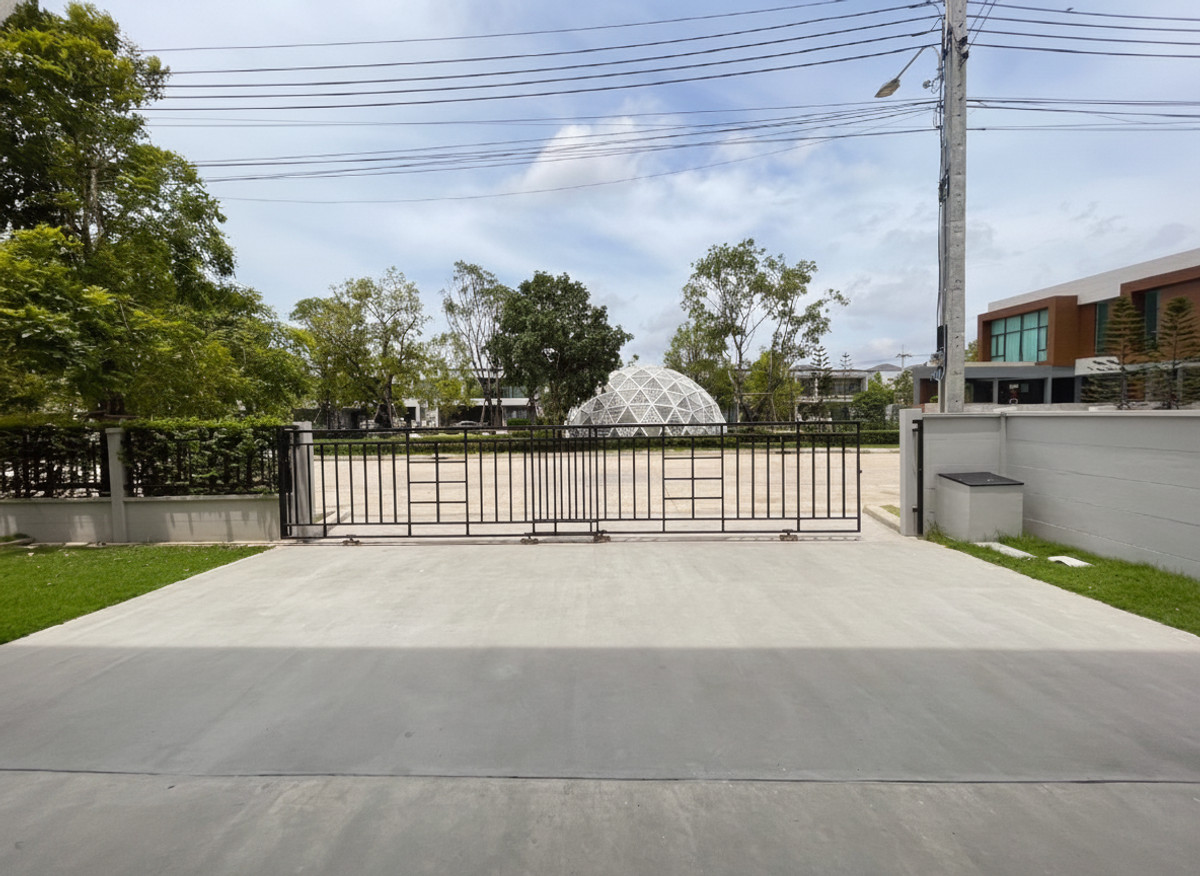 บ้านบางนา แบริ่ง ลาซาล : ขาย-ให้เช่า บ้านเดี่ยววิวสวน Centro บางนา สไตล์โมเดิร์น Type ใหญ่สุดในโครงการ 