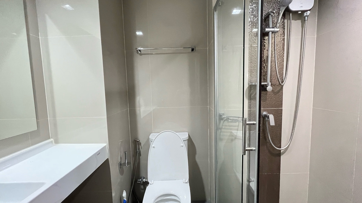 For RentCondoOnnut, Udomsuk : Ideo Sukhumvit 93, next to BTS Bang Chak, 14,000 baht Tel 095 878 5645