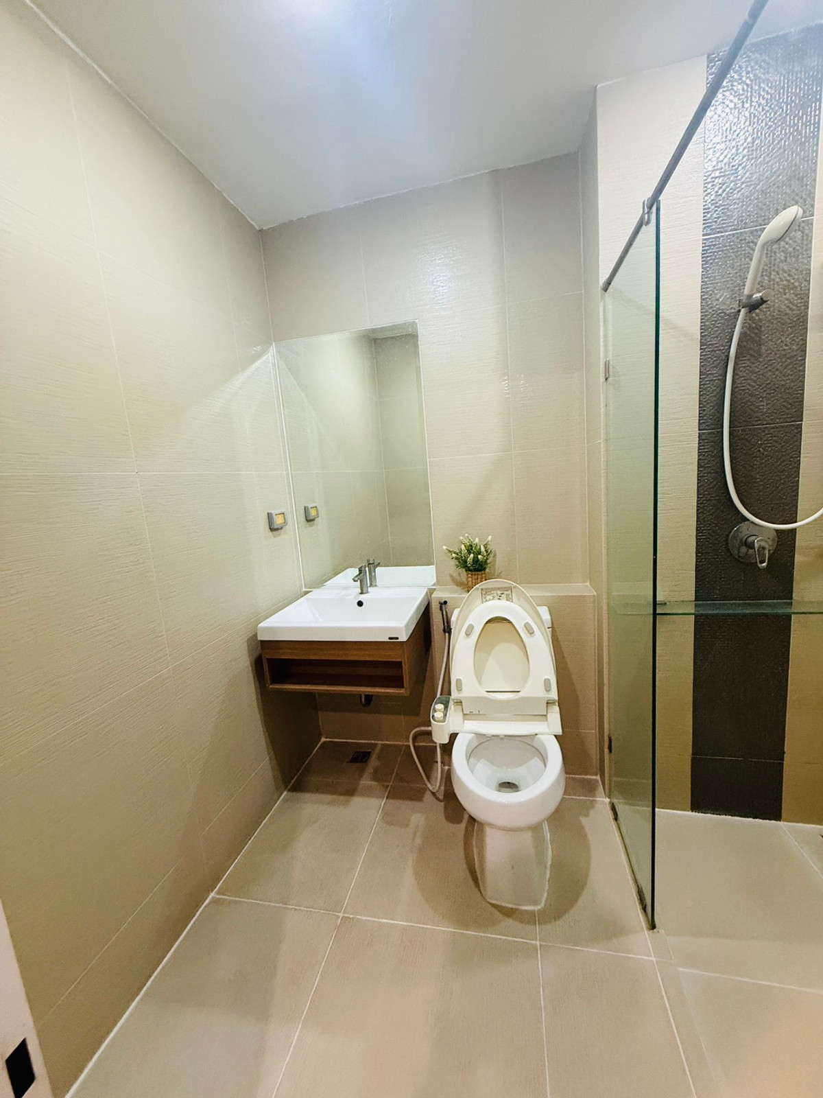 ให้เช่าคอนโดลาดพร้าว101 แฮปปี้แลนด์ : ให้เช่า Happy condo ลาดพร้าว 101ขนาด 49 ตรม. ชั้น 6 ตึก South  MRT ลาดพร้าว 101