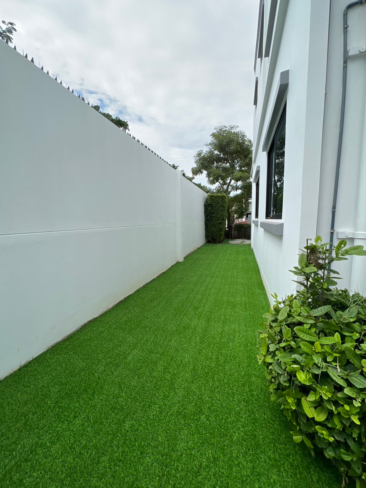 ขายทาวน์โฮมบางนา แบริ่ง ลาซาล : ทาวน์โฮมวินเทจหลังมุมสไตล์ยุโรป อินดี้ 5 บางนา กม.7 ตกแต่งพร้อมเข้าอยู่ 