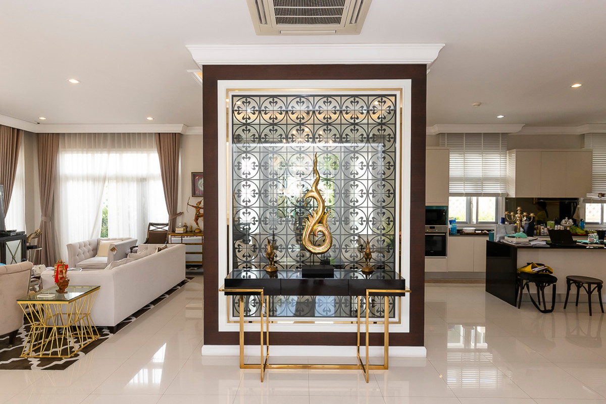 ขายบ้านเกษตร นวมินทร์ ลาดปลาเค้า : The Royal Residence | คฤหาสน์หรู 196 ตร.ว. บนถนนเกษตร–นวมินทร์