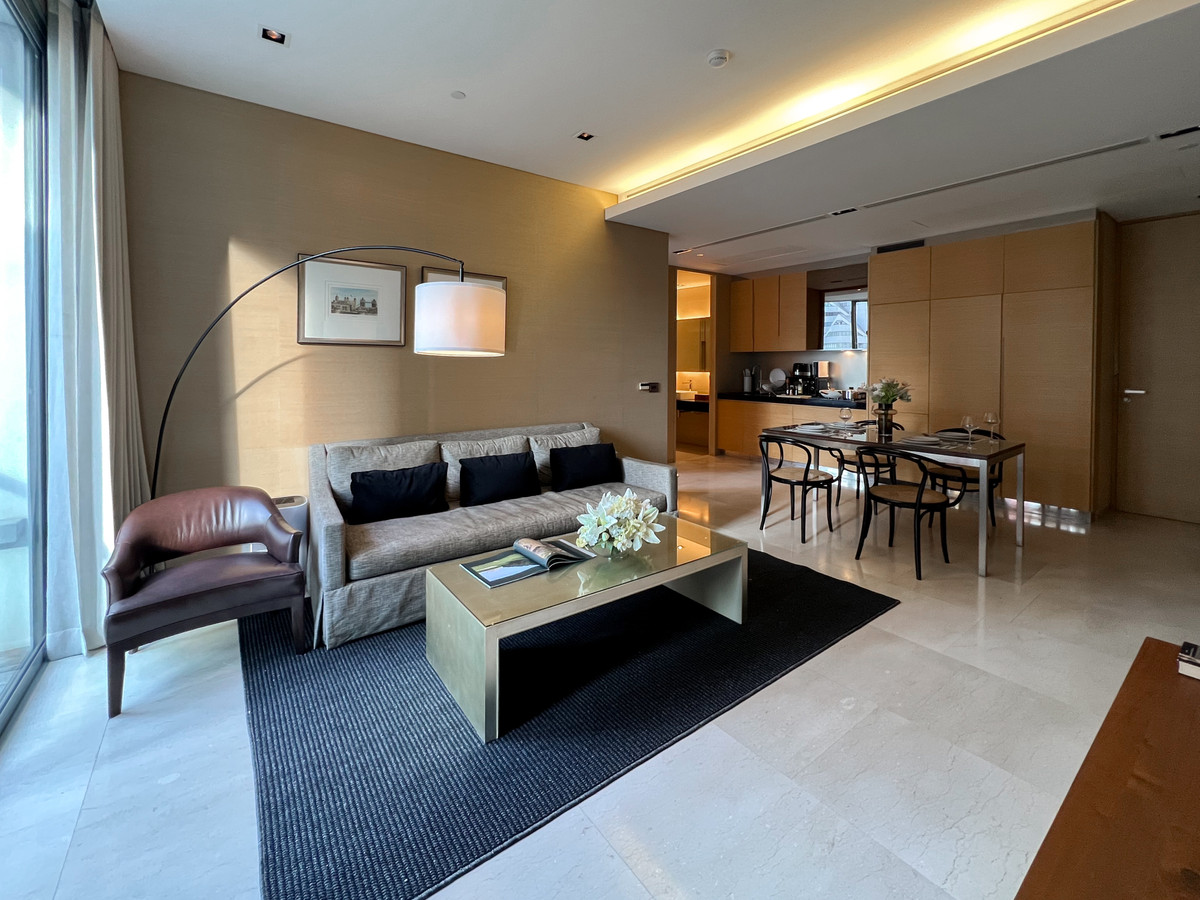 ให้เช่าคอนโดสีลม ศาลาแดง บางรัก : 🔥ให้เช่าด่วน🔥 Saladaeng-Residence Luxury คอนโด 2 ห้องนอน 2 ห้องน้ำ ใจกลางเมืองสีลม ❗