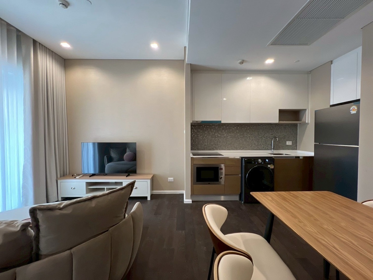 For RentCondoLadprao, Central Ladprao : 🔥For Rent Now🔥 The Saint Residences, Corner Unit, High Floor with Beautiful View, Fully Furnished, Ready to Move In, Near MRT Phahonyothin