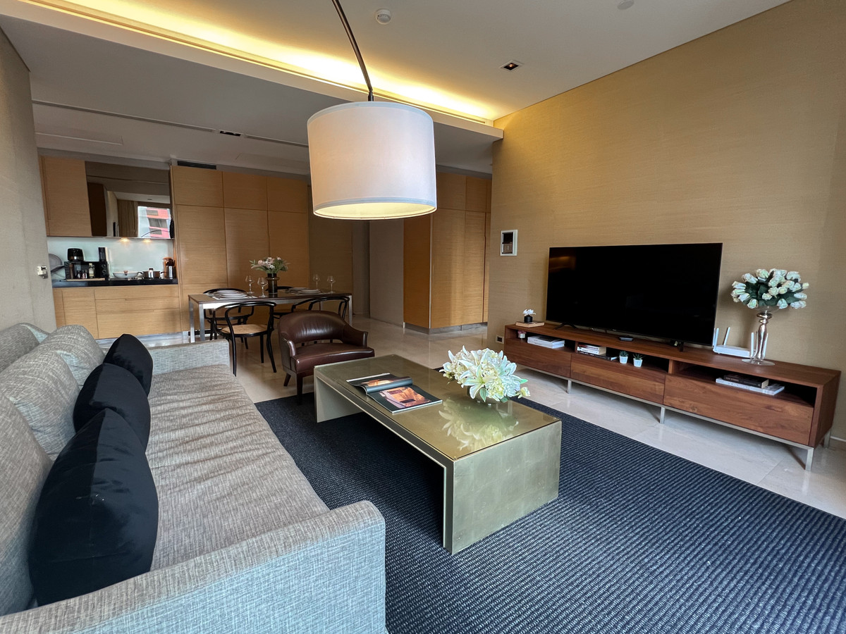 ให้เช่าคอนโดสีลม ศาลาแดง บางรัก : 🔥ให้เช่าด่วน🔥 Saladaeng-Residence Luxury คอนโด 2 ห้องนอน 2 ห้องน้ำ ใจกลางเมืองสีลม ❗