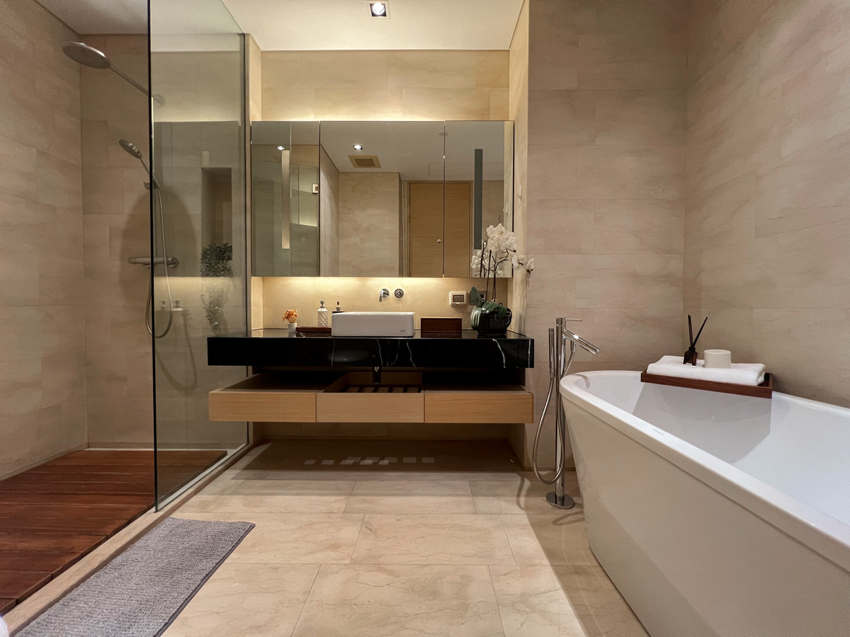 ให้เช่าคอนโดสีลม ศาลาแดง บางรัก : 🔥ให้เช่าด่วน🔥 Saladaeng-Residence Luxury คอนโด 2 ห้องนอน 2 ห้องน้ำ ใจกลางเมืองสีลม ❗