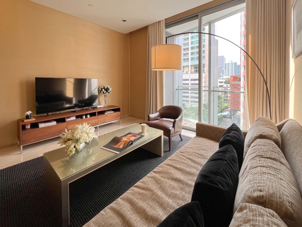 ให้เช่าคอนโดสีลม ศาลาแดง บางรัก : 🔥ให้เช่าด่วน🔥 Saladaeng-Residence Luxury คอนโด 2 ห้องนอน 2 ห้องน้ำ ใจกลางเมืองสีลม ❗