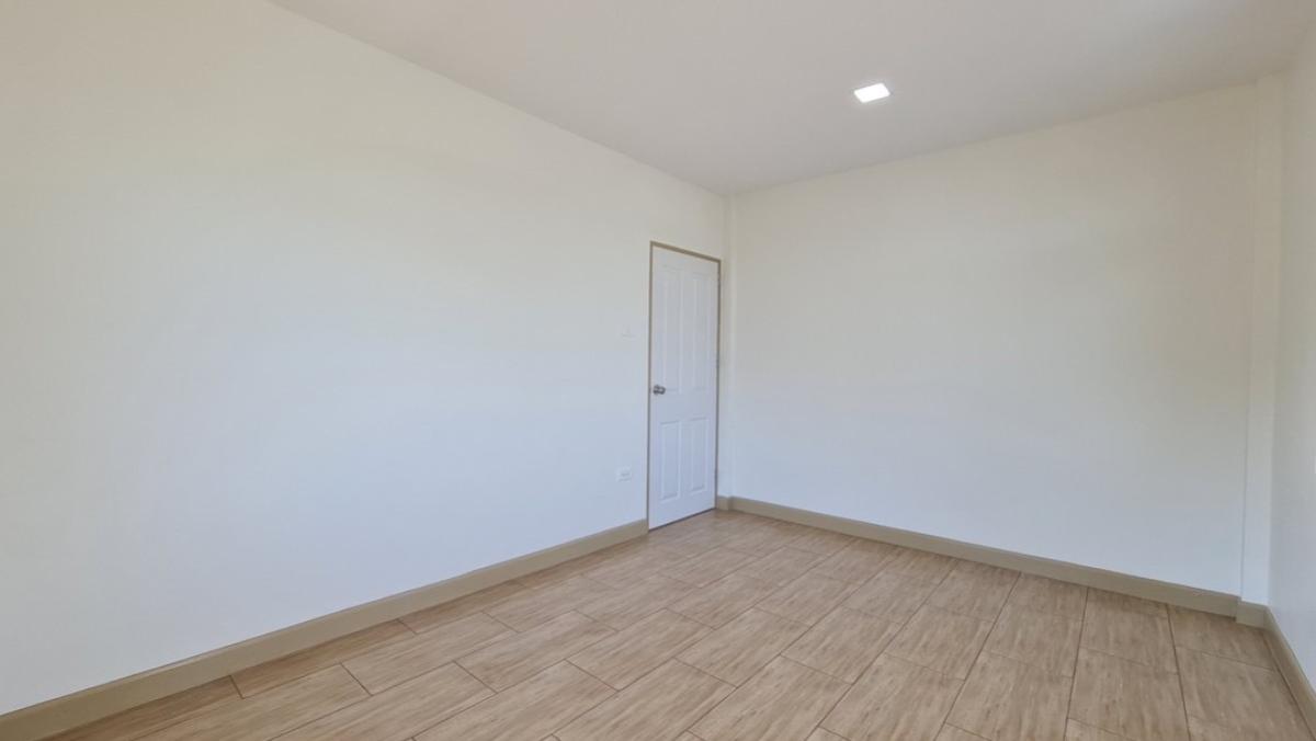 ขายบ้านนวมินทร์ รามอินทรา : ขายบ้าน  เค.ซี. รามอินทรา 5 สามวาตะวันตก เขต คลองสามวา กรุงเทพ CX-142907