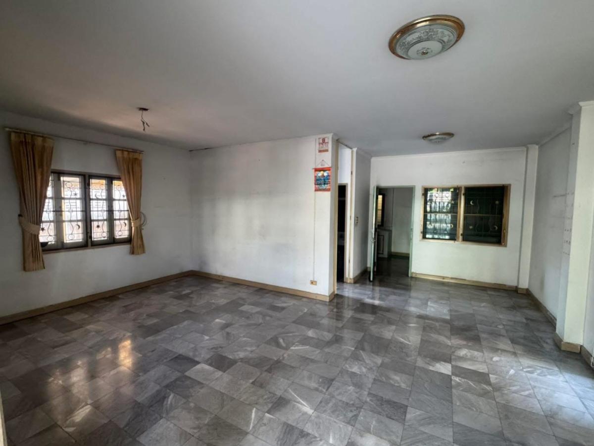 ขายบ้านมีนบุรี-ร่มเกล้า : ขายบ้าน  บ้านปรีชา สุวินทวงศ์ แสนแสบ เขต มีนบุรี กรุงเทพ CX-142629