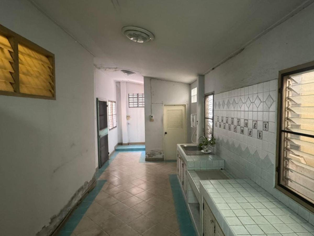 ขายบ้านมีนบุรี-ร่มเกล้า : ขายบ้าน  บ้านปรีชา สุวินทวงศ์ แสนแสบ เขต มีนบุรี กรุงเทพ CX-142629