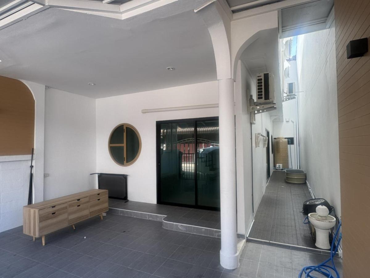 ขายทาวน์โฮมปิ่นเกล้า จรัญสนิทวงศ์ : ขายทาวน์เฮ้าส์/ทาวน์โฮม  อิ่มอัมพร 4 บางเชือกหนัง เขต ตลิ่งชัน กรุงเทพ CX-142558