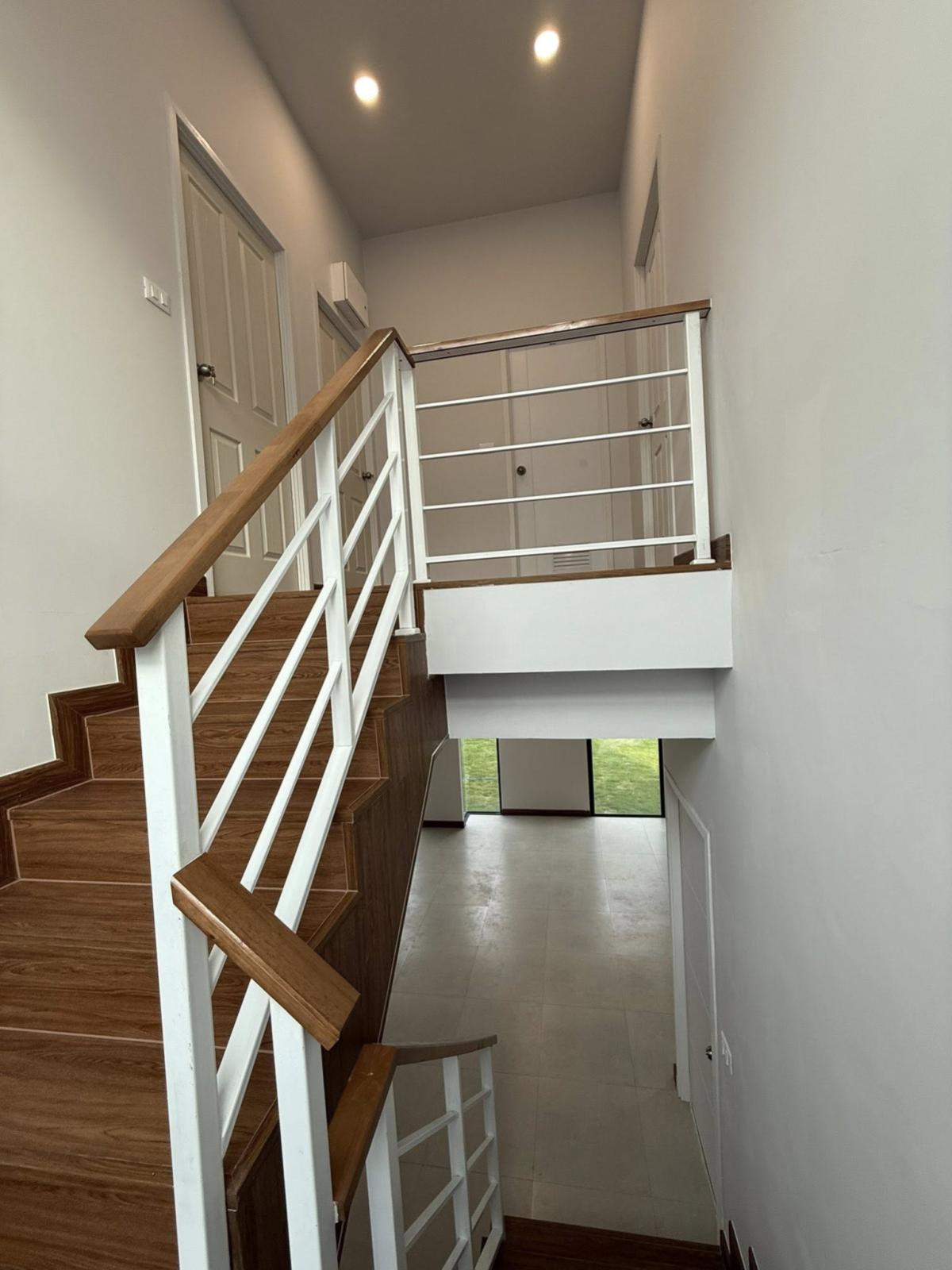 ขายบ้านลาดกระบัง สุวรรณภูมิ : ขายบ้าน  วี ทู อ่อนนุช-พระราม 9 รีโนเวทใหม่ ARL-บ้านทับช้าง ประเวศ เขต ประเวศ กรุงเทพ CX-142811