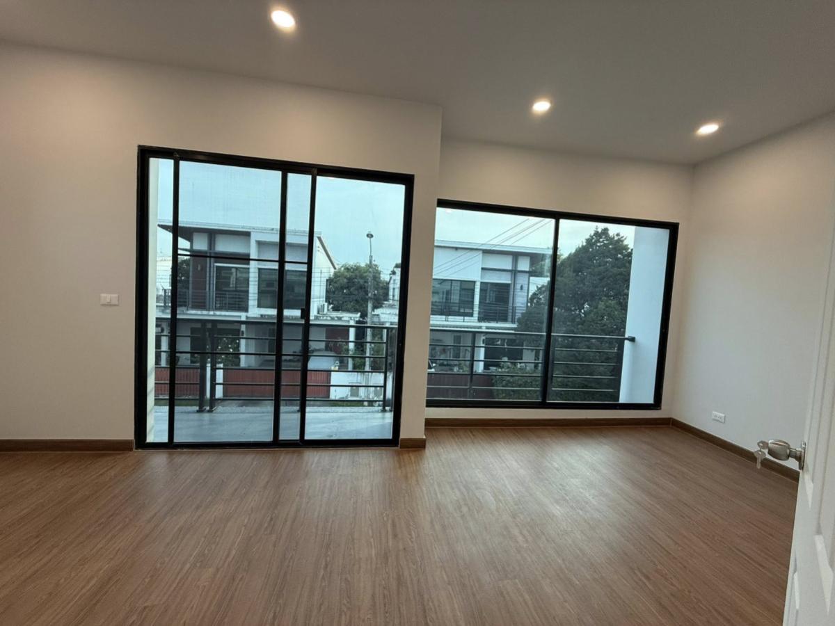 ขายบ้านลาดกระบัง สุวรรณภูมิ : ขายบ้าน  วี ทู อ่อนนุช-พระราม 9 รีโนเวทใหม่ ARL-บ้านทับช้าง ประเวศ เขต ประเวศ กรุงเทพ CX-142811