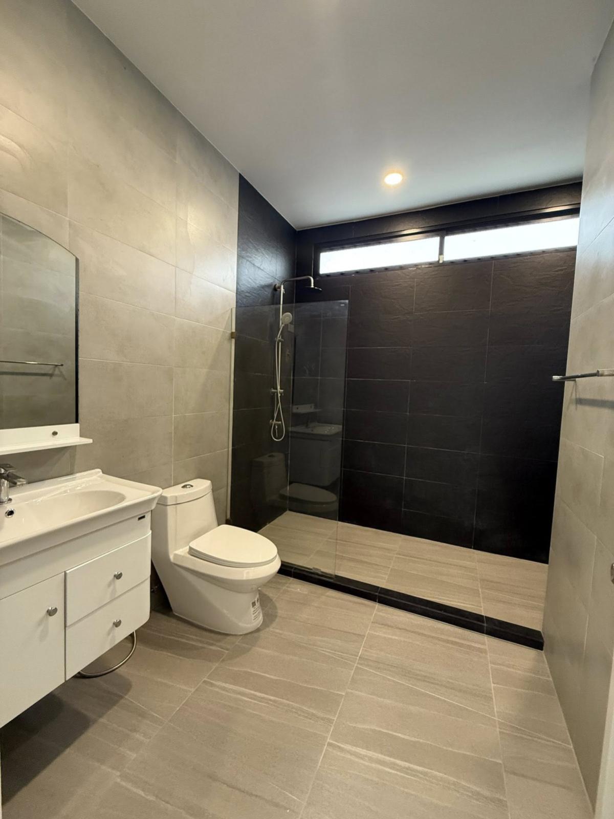 ขายบ้านลาดกระบัง สุวรรณภูมิ : ขายบ้าน  วี ทู อ่อนนุช-พระราม 9 รีโนเวทใหม่ ARL-บ้านทับช้าง ประเวศ เขต ประเวศ กรุงเทพ CX-142811