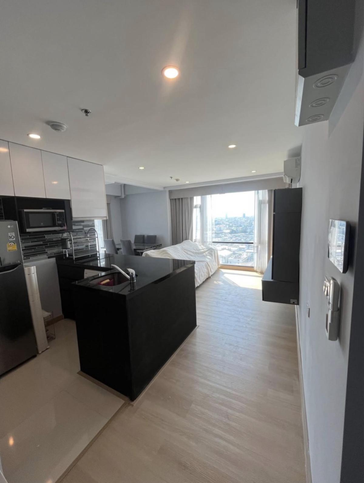 ขายคอนโดสาทร นราธิวาส : ขายคอนโด  แบงค์คอก ฮอไรซอน สาทร - นราธิวาส ดูเพล็กซ์ ชั้นสูง BTS-ช่องนนทรี ทุ่งวัดดอน เขต สาทร กรุงเทพ CX-142362