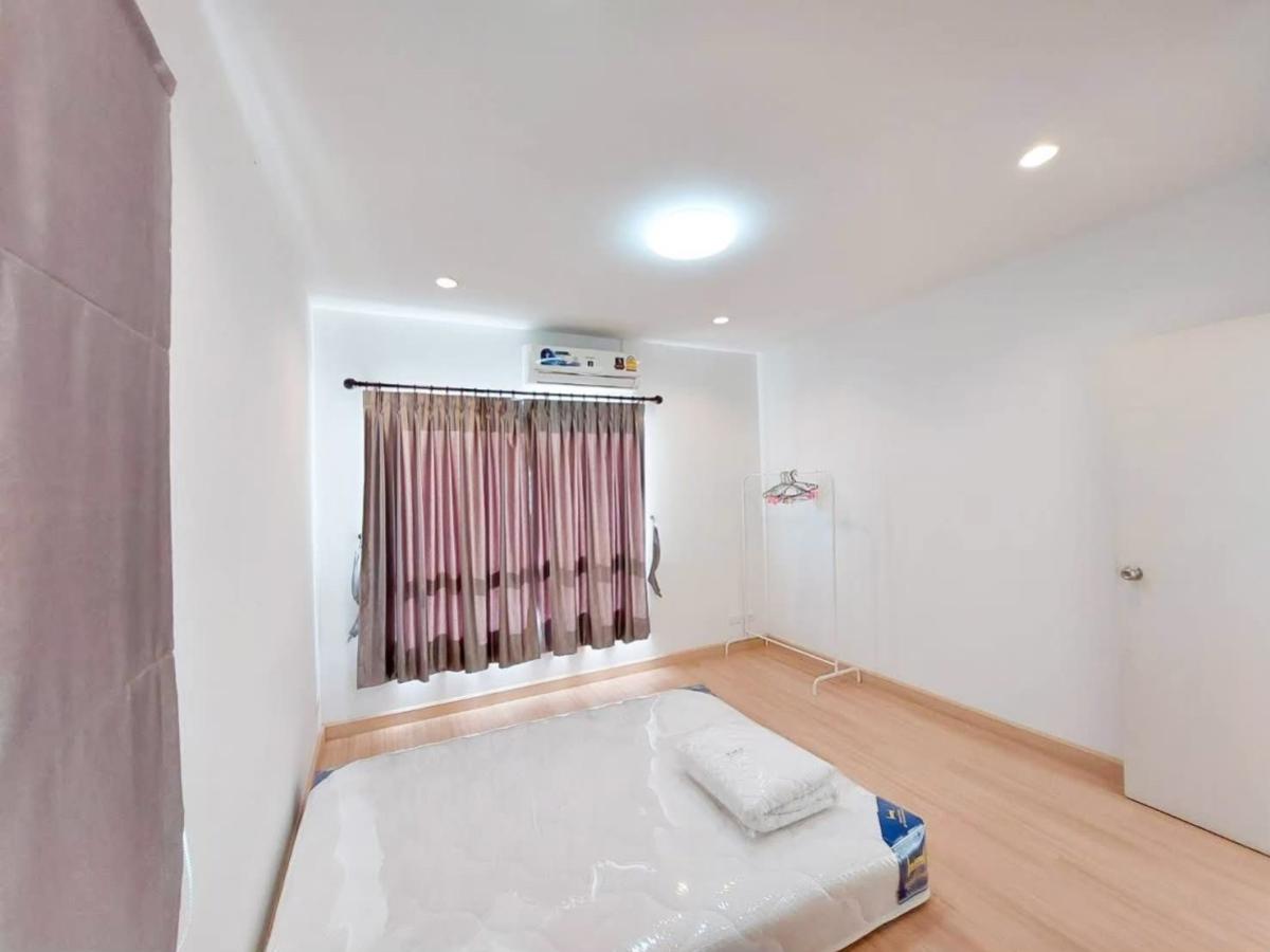For SaleTownhomePathum Thani,Rangsit, Thammasat : For Sale Townhouse/Townhome  , Delight de Loft Donmeung - Rangsit , wide frontage , Lak Hok , Mueang Pathum Thani , Pathum Thani , CX-142603