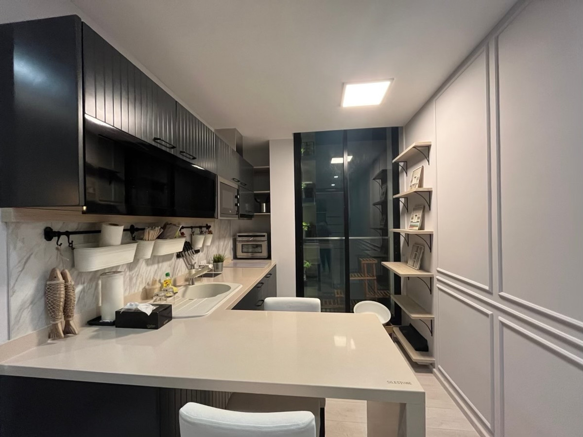 ขายคอนโดวิทยุ ชิดลม หลังสวน : ห้องสวยวิวสูง 1 ห้องนอน ที่ Noble Ploenchit, Contact 062-496-6454