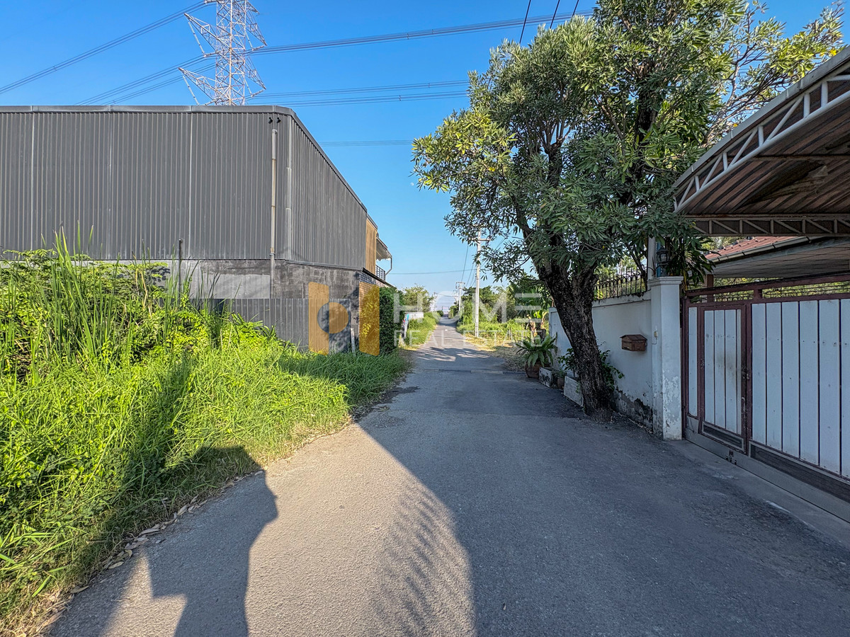 ขายที่ดินปทุมธานี รังสิต ธรรมศาสตร์ : ที่ดินพร้อมสิ่งปลูกสร้าง ซอยร่วมสุข 5/6 / (ขาย), Land with Building Soi Ruamsuk 5/6 / (FOR SALE) TPM311