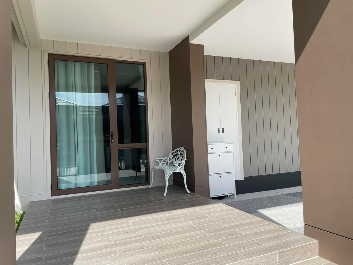 ให้เช่าบ้านพัฒนาการ ศรีนครินทร์ : ให้เช่า บุราสิริ กรุงเทพกรีฑา Fully furnished 4 ห้องนอน ใกล้ brighton school 