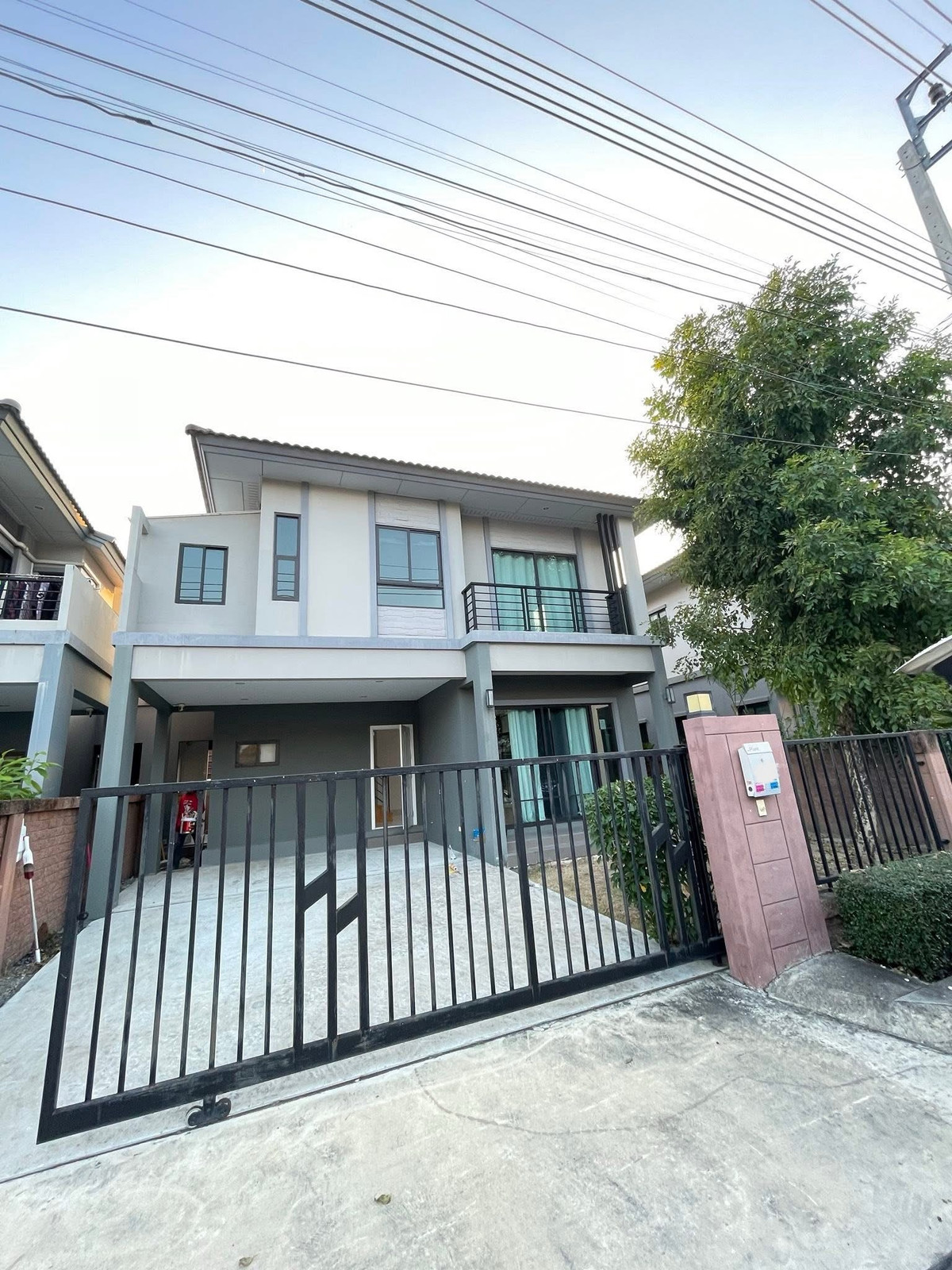 For RentNonthaburi, Bang Yai, Bangbuathong : Large twin house for rent, The Plant, Chaiyaphruek-Wongwaen (Sai ​​Noi), near Sai Noi Temple.